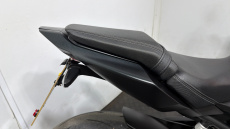 24MY Honda CB650R E-Clutch